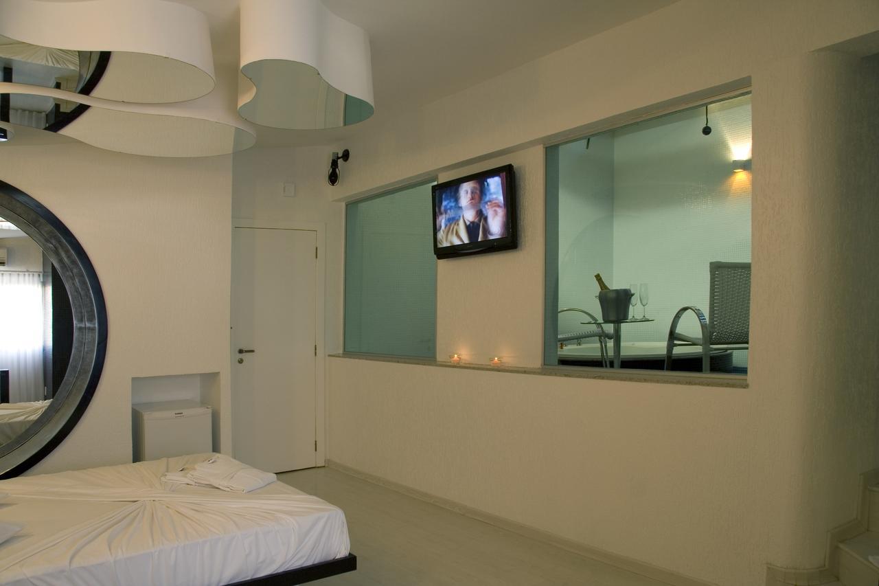 Motel Chalet (Adults Only) 벨루오리존치 외부 사진
